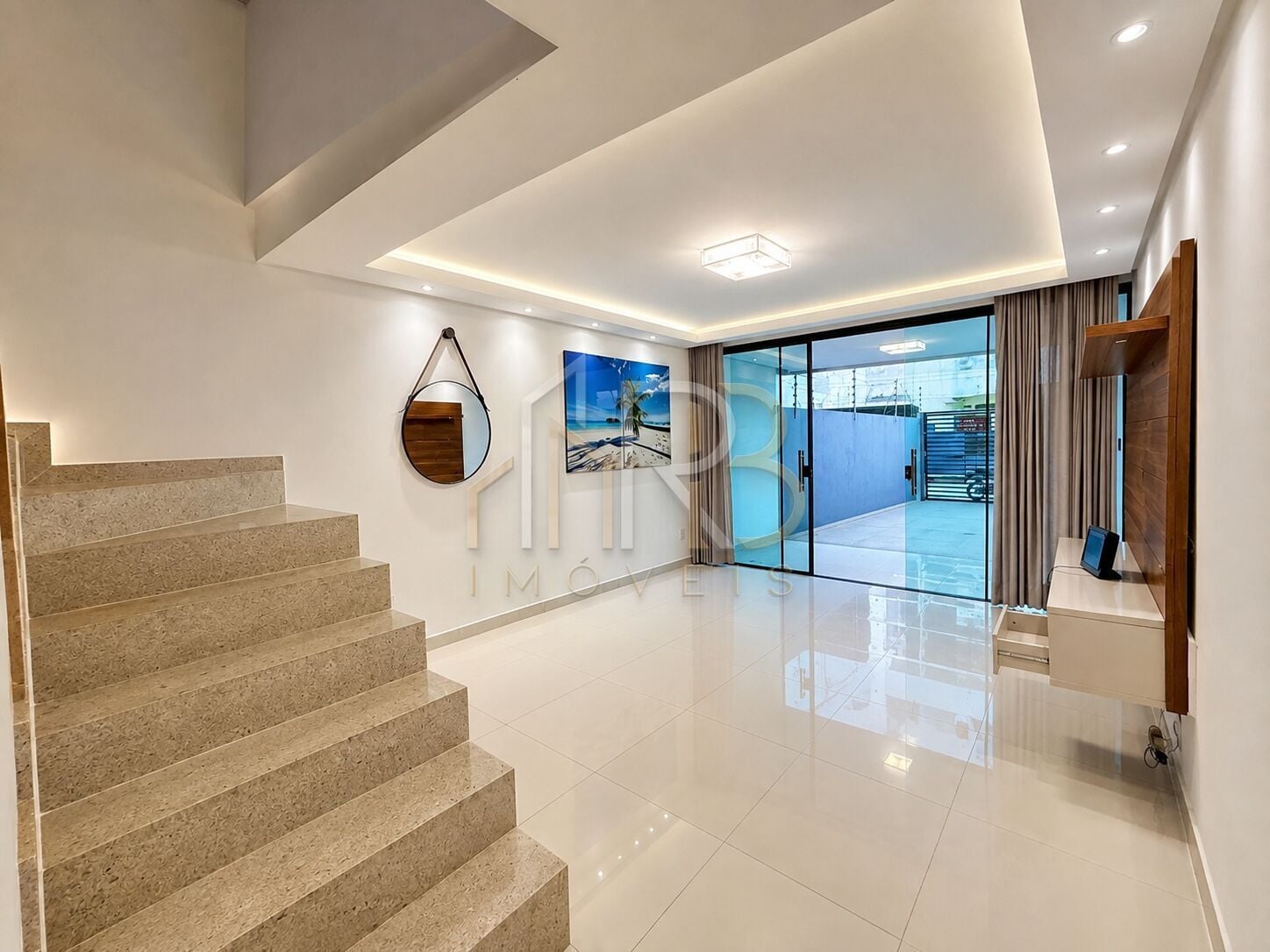 Village duplex com 3 suítes na Praia do Sul — foto 1